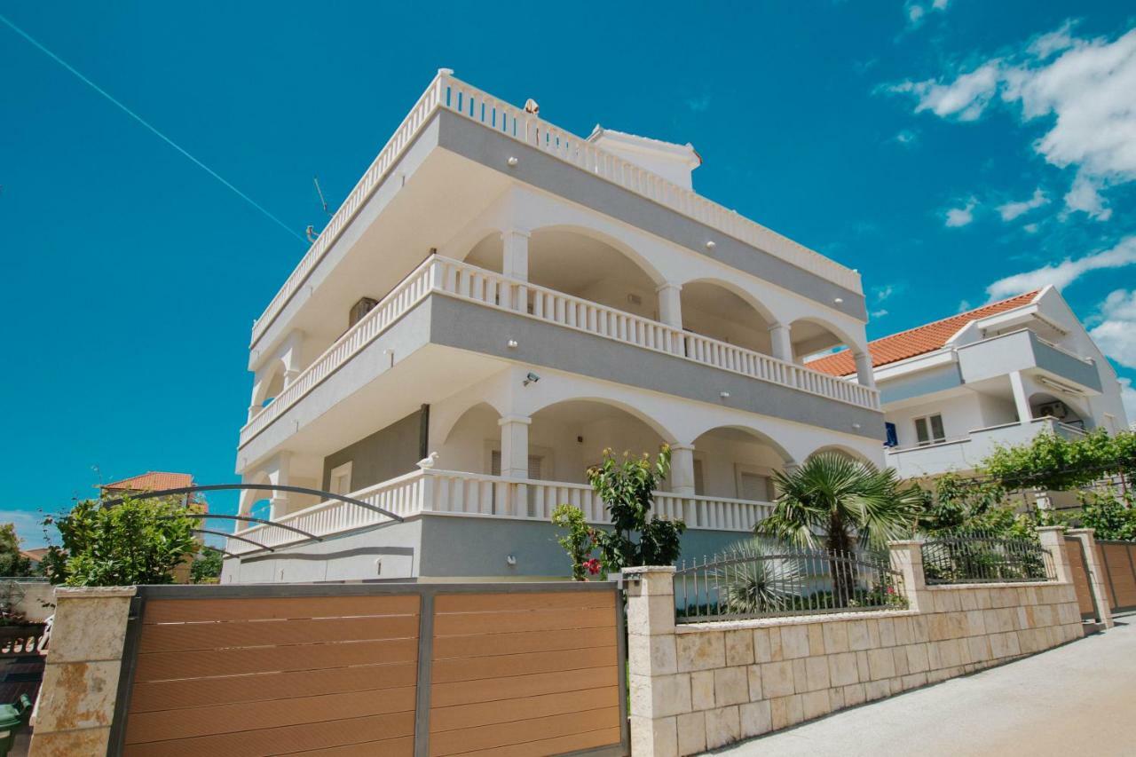 Апартаменты Blue Sea House Трогир Экстерьер фото